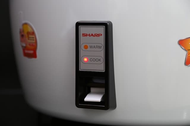 Sharp KSH-777V 7 lít