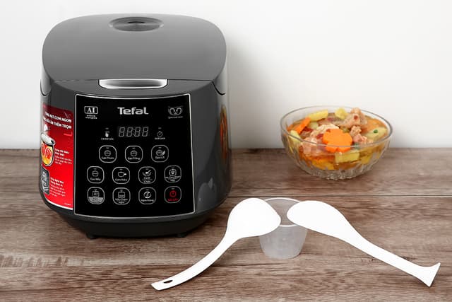 TEFAL RK736B68 1.8 lít