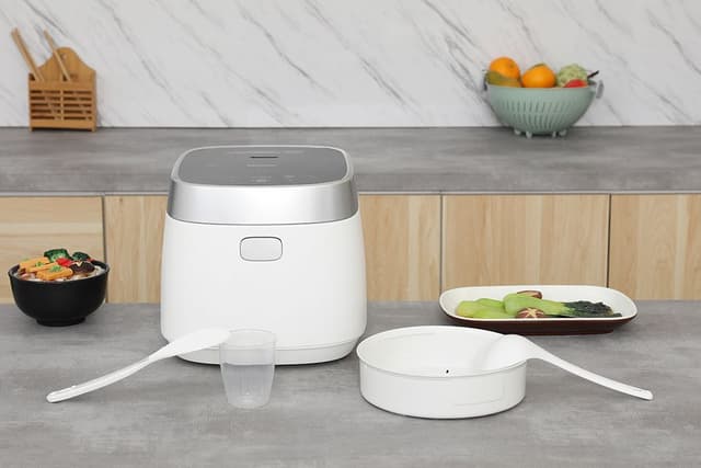 Panasonic 1.5 lít SR-HNS151WRA 1.5 lít